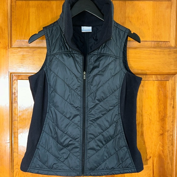 Columbia Women’s Zip Vest W/Pockets and Fleece Side Panels Sz Sm-EUC - Picture 1 of 6